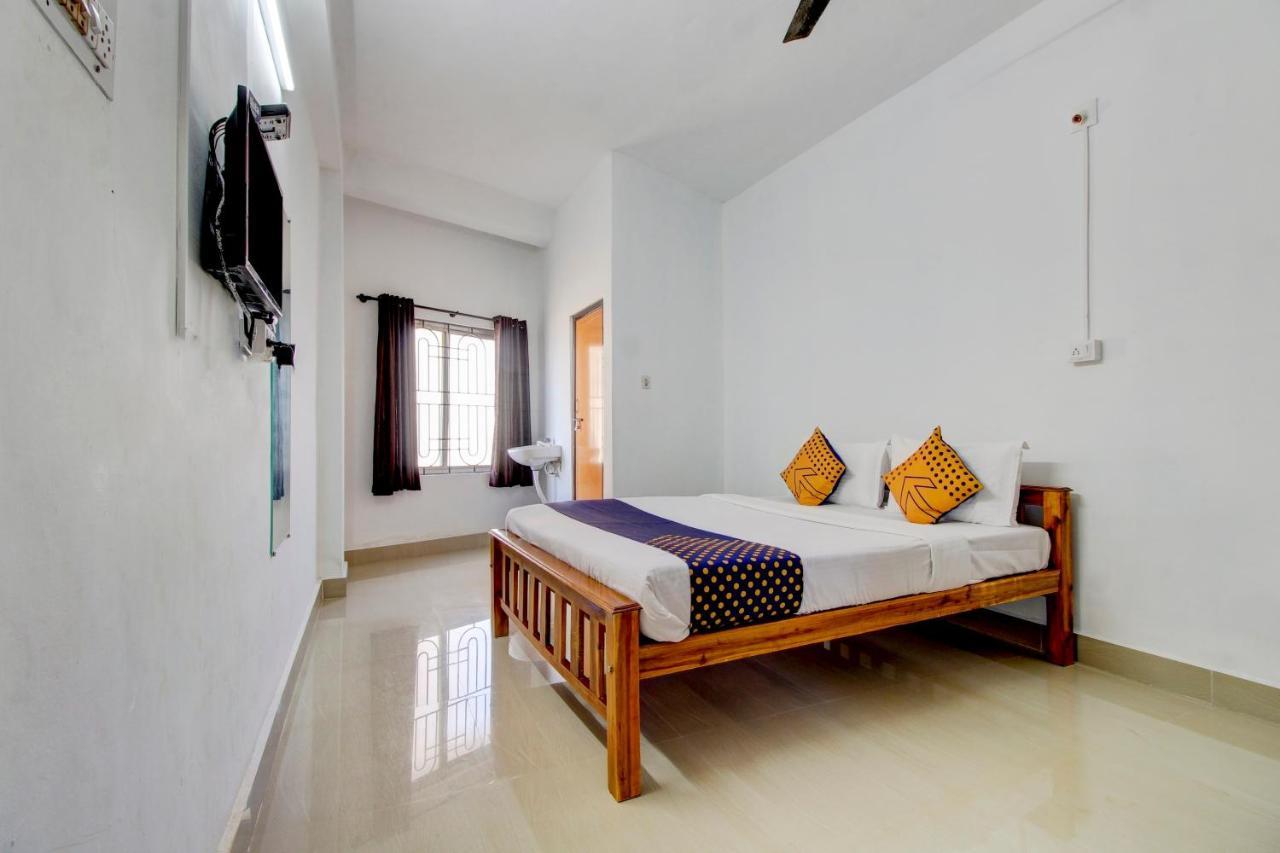 SPOT ON 76848 Hotel Samruddhi Residency Manipal Eksteriør billede